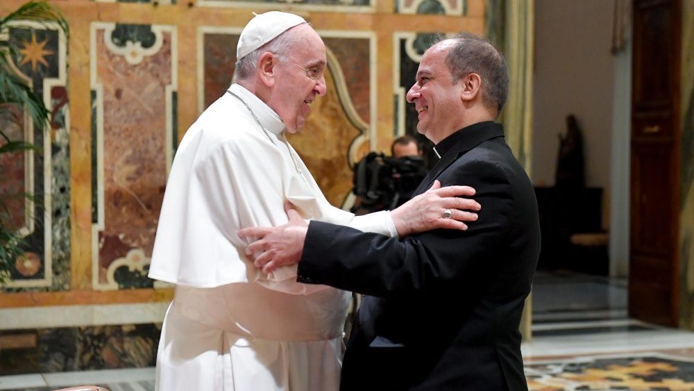 Papa aos paulinos: a exemplo do Beato Alberione, viver e comunicar o Evangelho com paixão