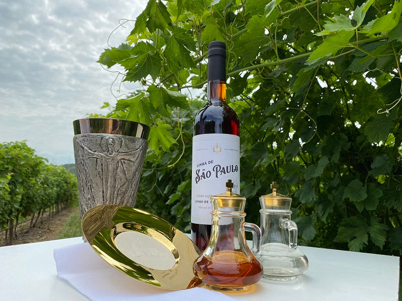 Paulistas produzem vinho de Missa