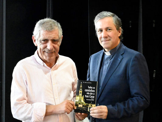 Fernando Santos apresenta Todos os caminhos vão dar a Tua Casa