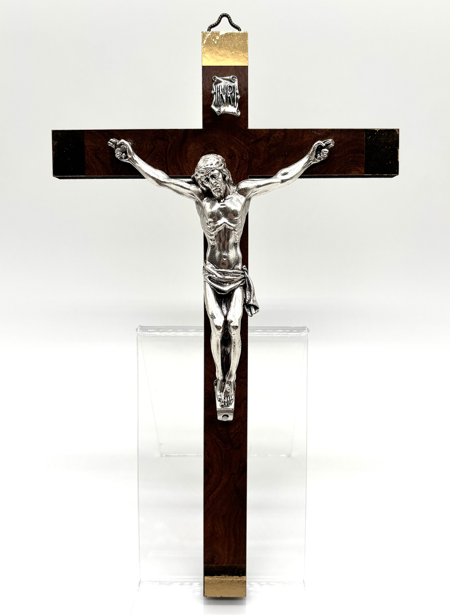 Crucifixo em madeira com Cristo em metal