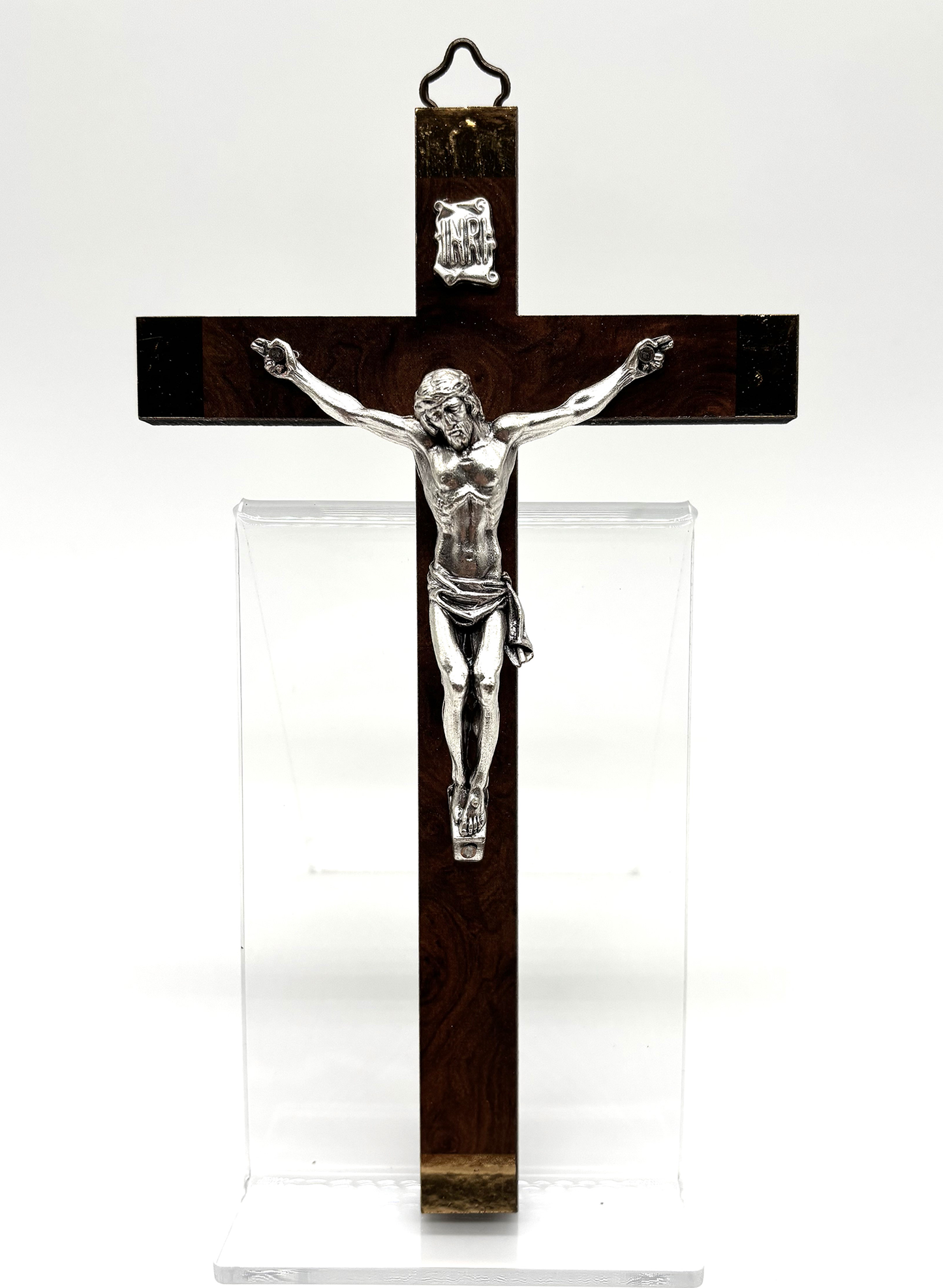 Crucifixo em madeira com Cristo em metal