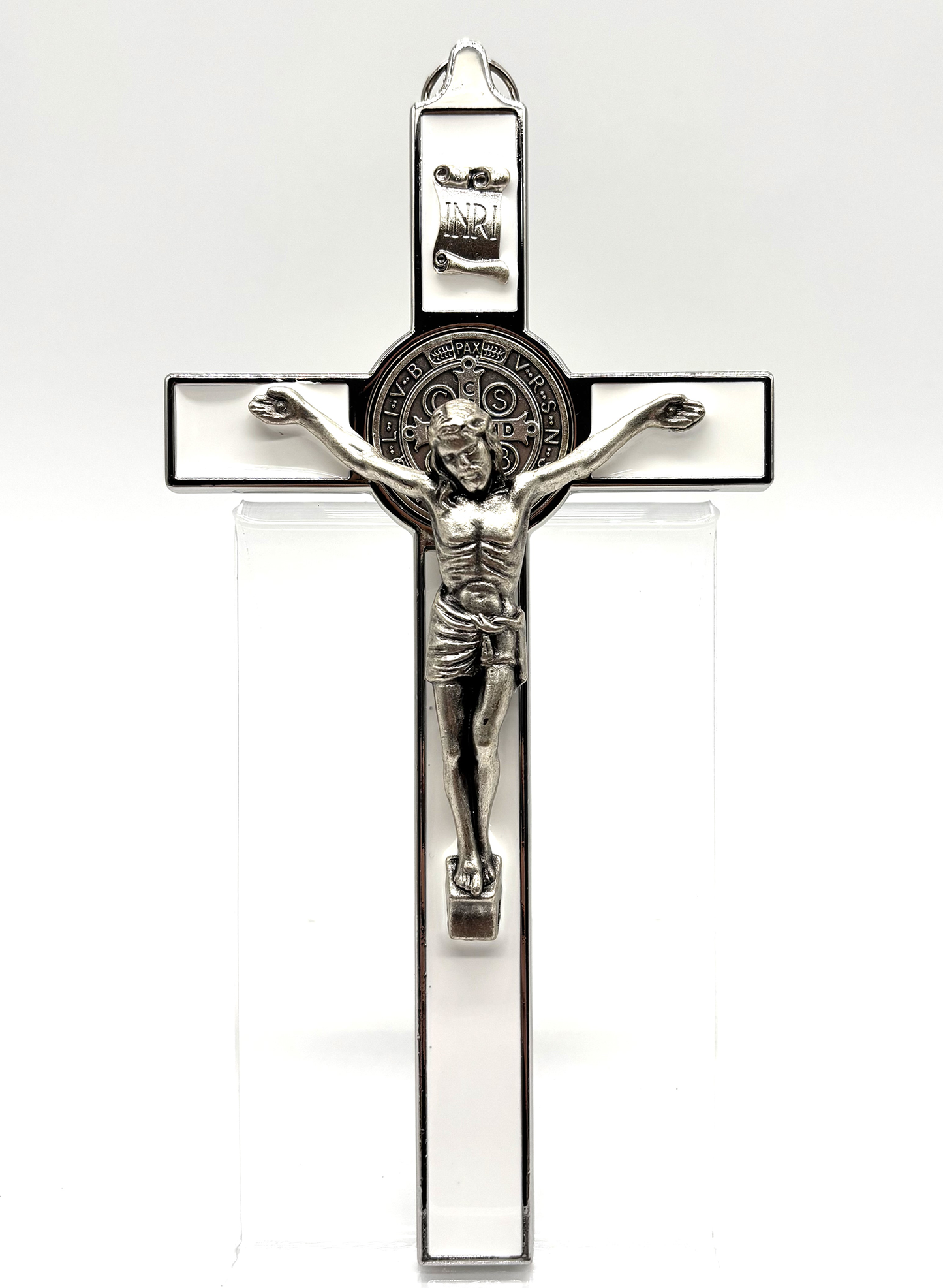 Crucifixo em metal com Medalha de São Bento - Maior