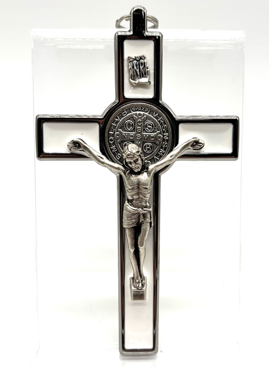 Crucifixo em metal com Medalha de São Bento - Menor