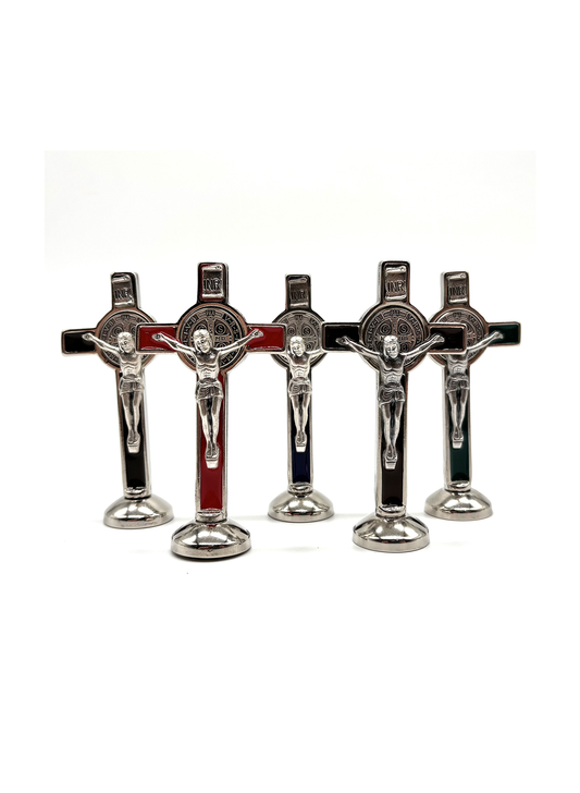 Crucifixo com Medalha de São Bento com base