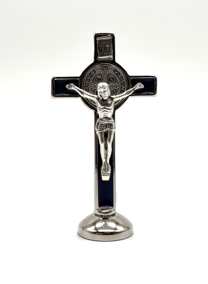 Crucifixo com Medalha de São Bento com base