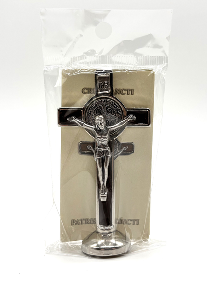 Crucifixo com Medalha de São Bento com base