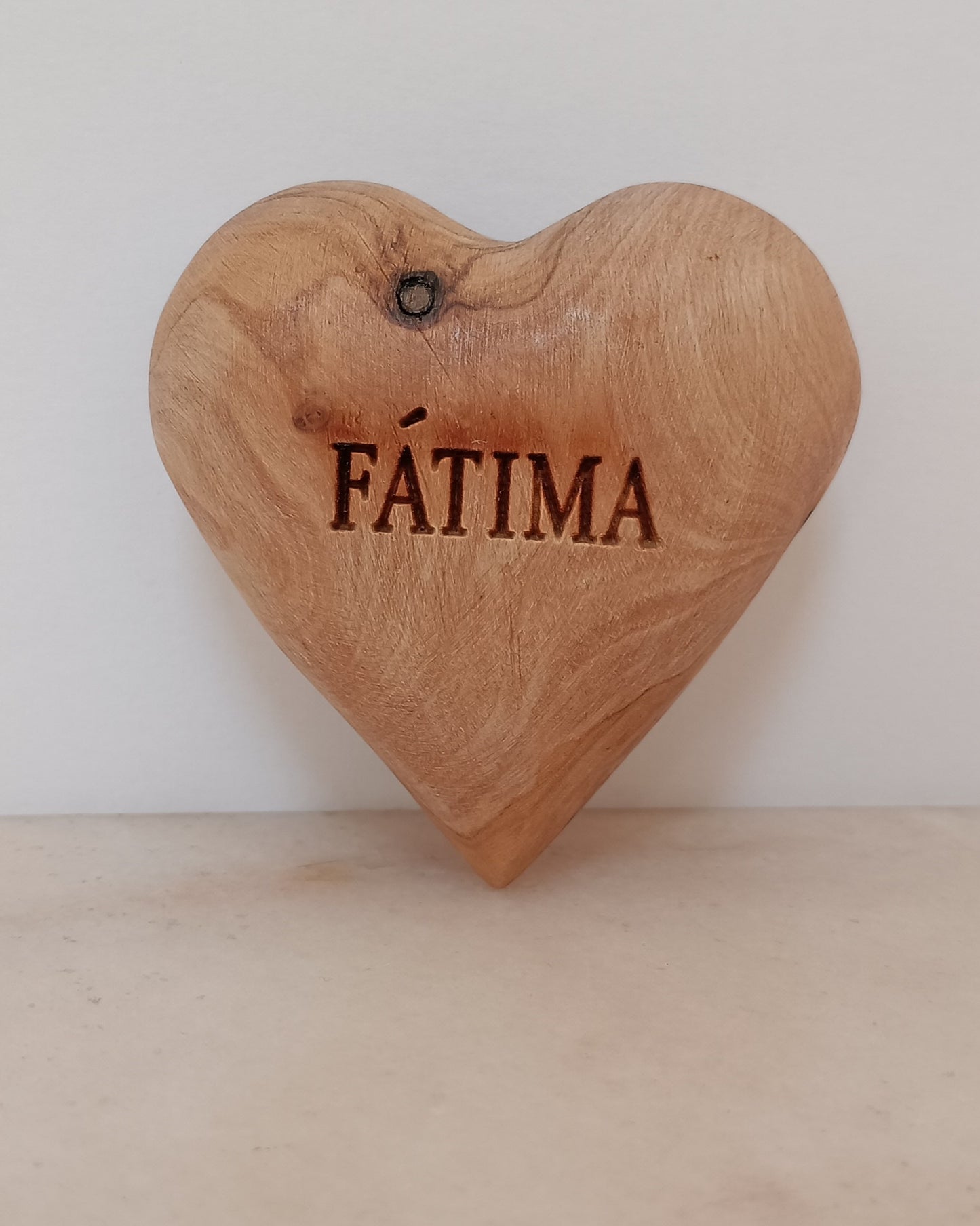 Eu amo Fátima em madeira de oliveira
