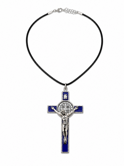 Colar com Cruz de São Bento