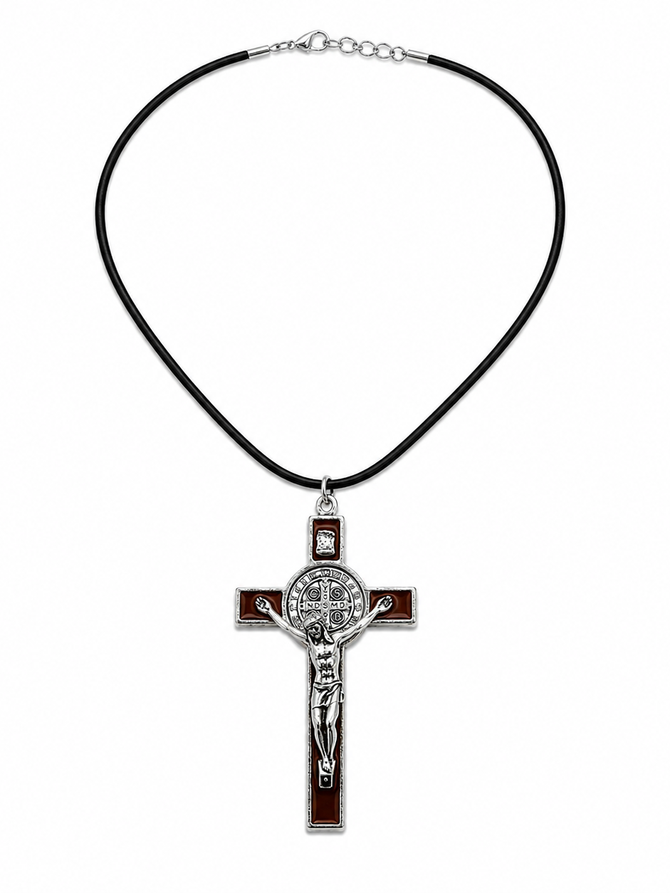 Colar com Cruz de São Bento