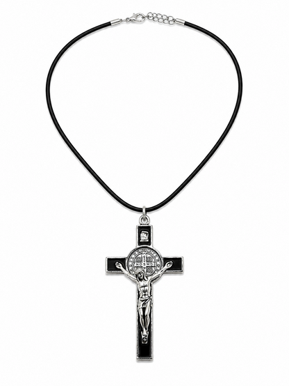 Colar com Cruz de São Bento