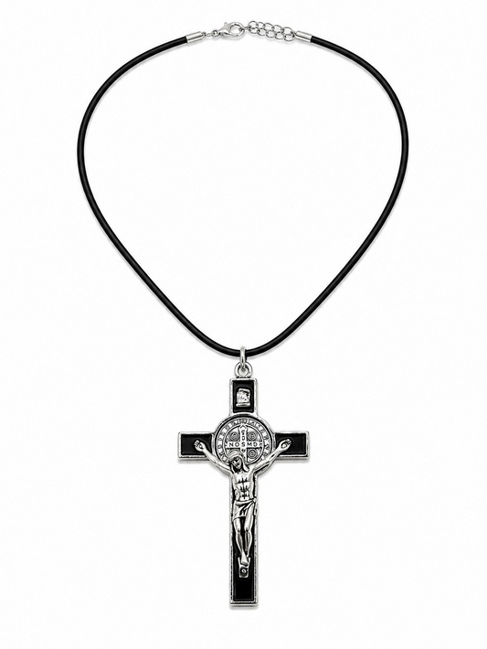 Colar com Cruz de São Bento